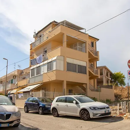 Sunshine House مارينا دي راغوزا